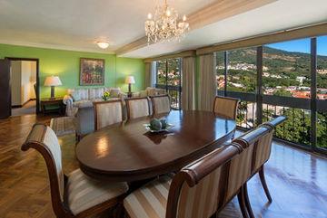 Radisson Plaza Hotel 5*