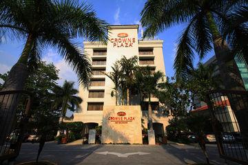 Radisson Plaza Hotel 5*